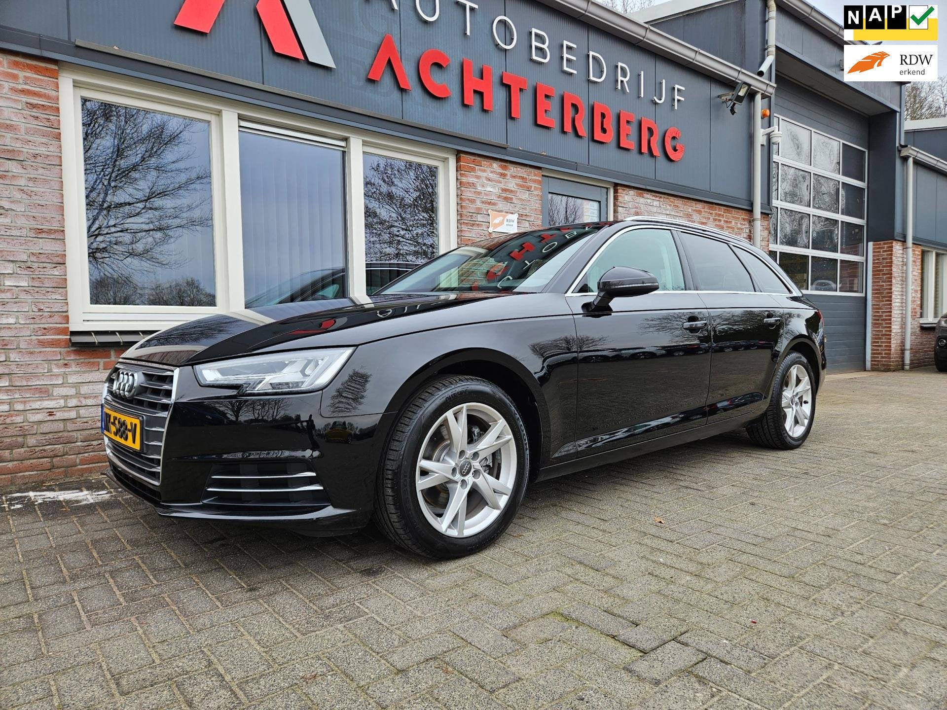 Audi A4 Avant 1.4 TFSI Lease Edition Automaat! Trekhaak! Spo, Gebruikt, Euro 6, 4 cilinders, 150 pk