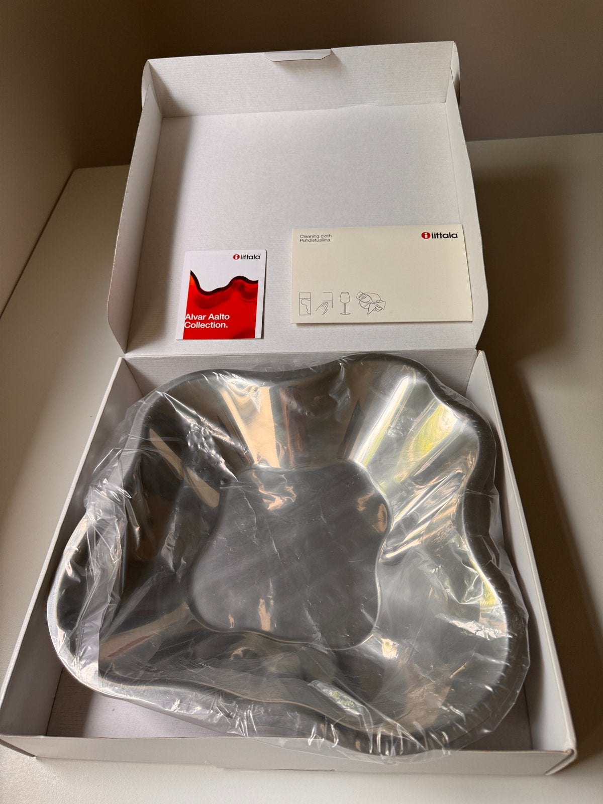 Nieuwe Iittala Alvar Aalto rvs schaal 60x358mm, Ophalen of Verzenden, Nieuw, Rond, Overige materialen