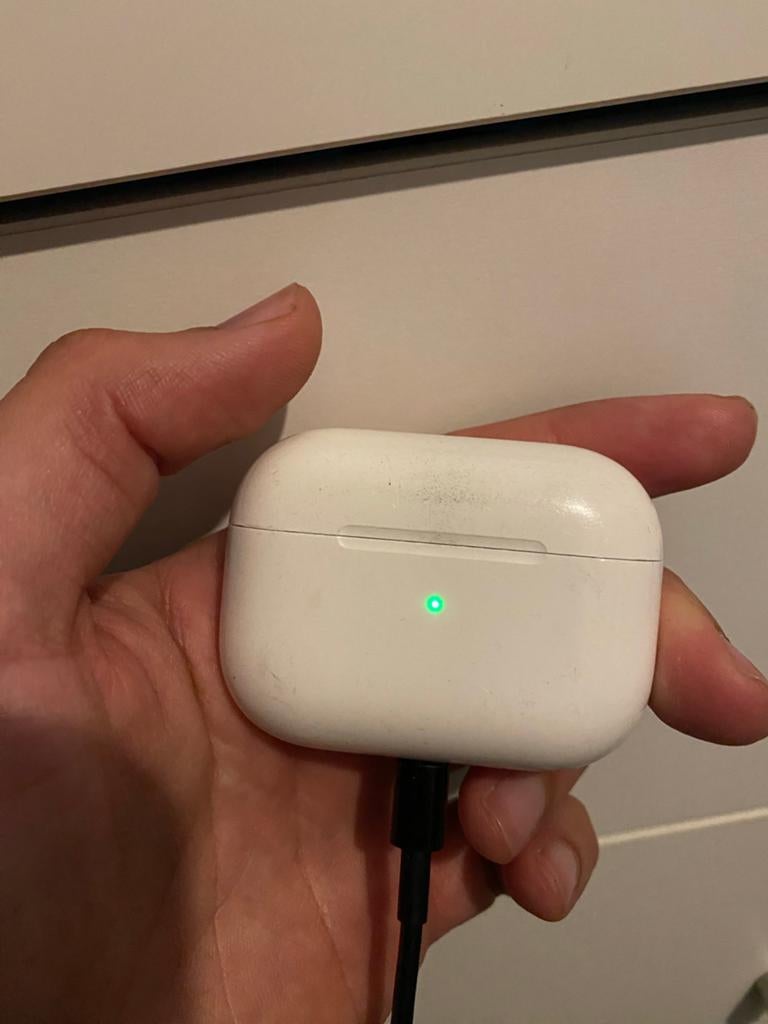 Apple AirPods Pro (1e gen) Oplaadcase (A2190) - Alleen Case, Ophalen of Verzenden, Gebruikt, Overige merken, Draadloos