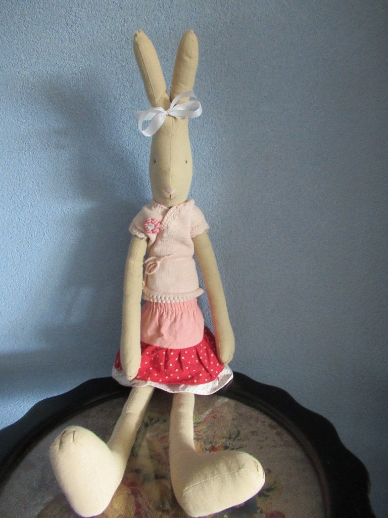 MAILEG KONIJN CA. 82 CM VERZENDEN MOGELIJK, Ophalen, Zo goed als nieuw, Pop