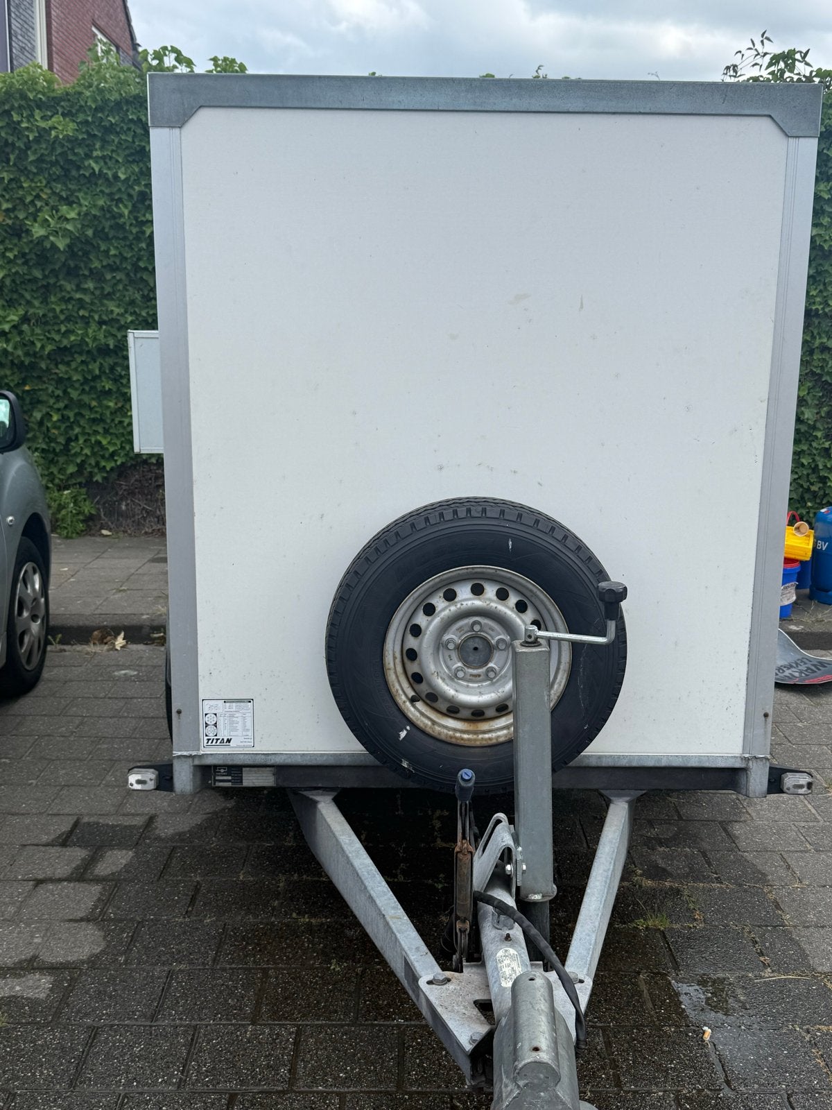 Nette aanhangwagen, Ophalen, Gebruikt