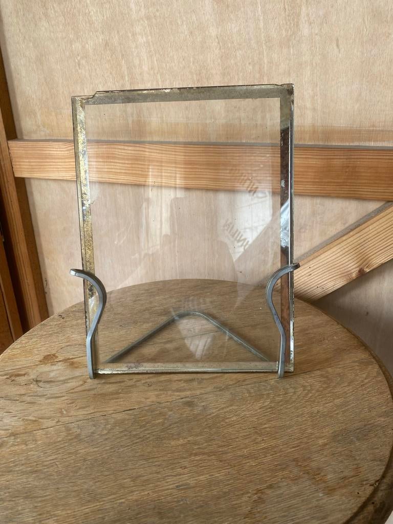 Antiek fotolijstje van glas en metaal, Audio, Tv en Foto, Fotografie | Fotolijsten, Ophalen of Verzenden, Gebruikt