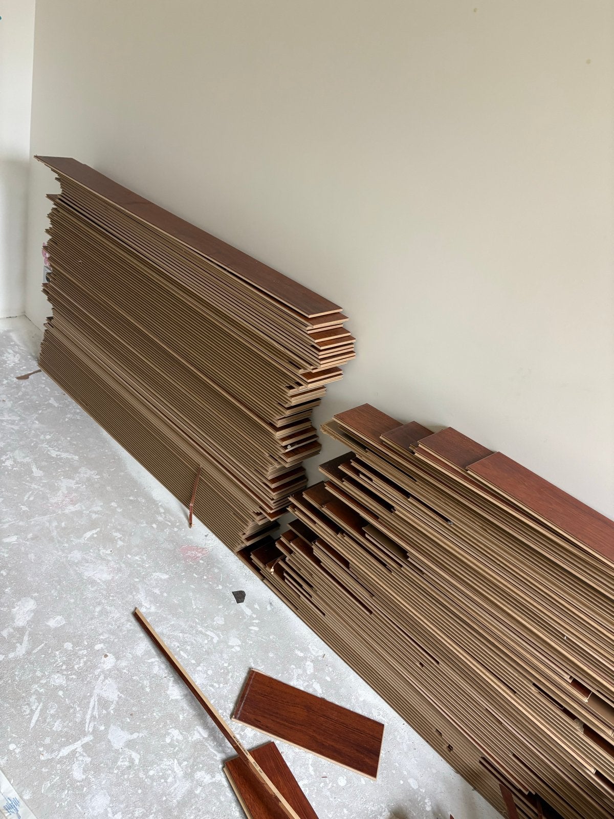 Partij tweedehands laminaat (30-35m²) in goede conditie, Doe-het-zelf en Verbouw, Gebruikt, Ophalen of Verzenden, 10 m² of meer
