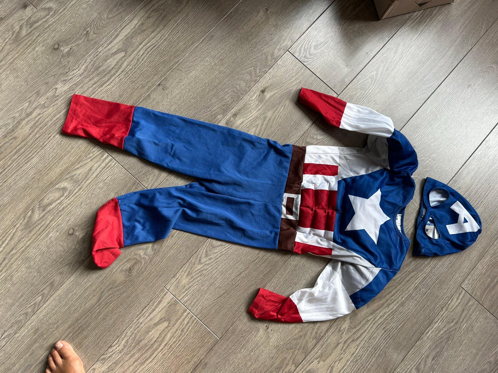 Captain America kostuum H&M maat 110/116, Ophalen of Verzenden, Gebruikt, 110 t/m 116, Jongen