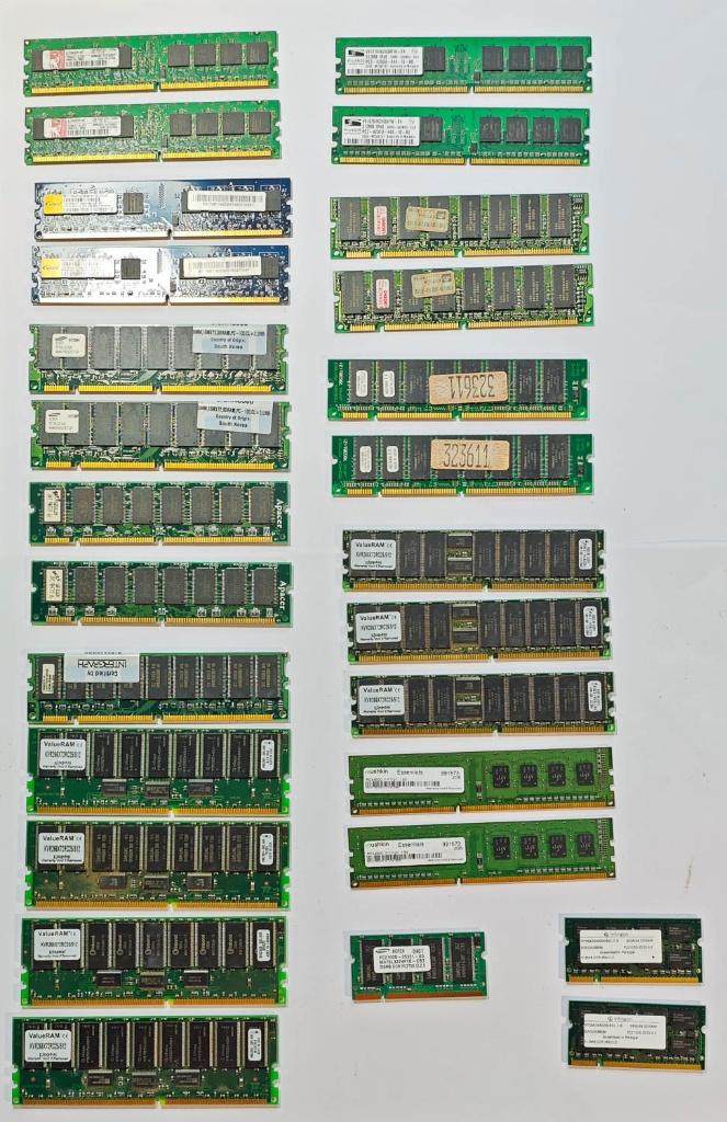 Partij RAM-geheugens – SDRAM / DDR / SO-DIMM, Computers en Software, RAM geheugen, Gebruikt, Desktop, Overige soorten, Verzenden