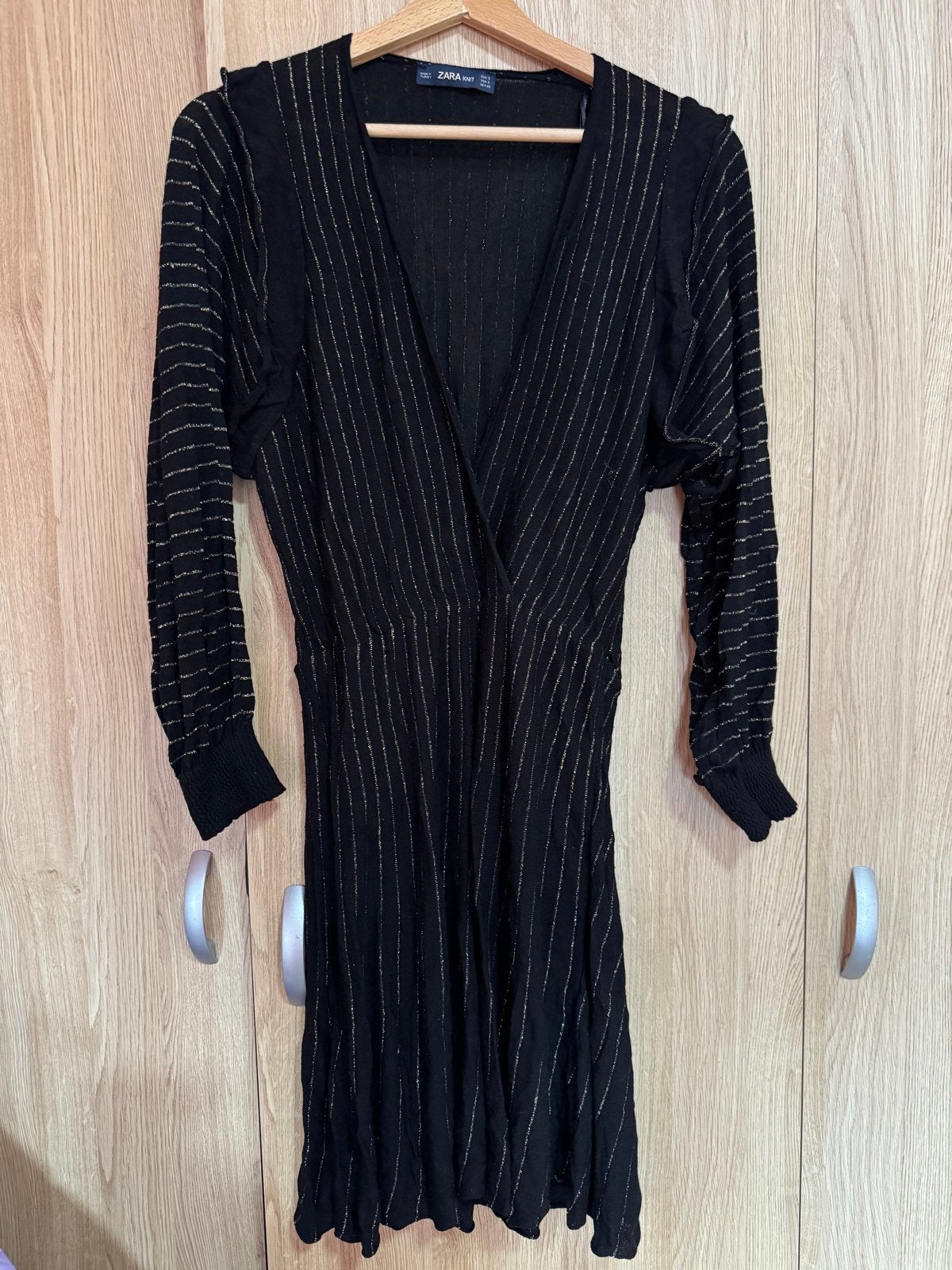 Zara Knit Jurk Maat S Zwart met Gouden Strepen, Kleding | Dames, Ophalen of Verzenden, Zo goed als nieuw, Maat 36 (S), Zwart