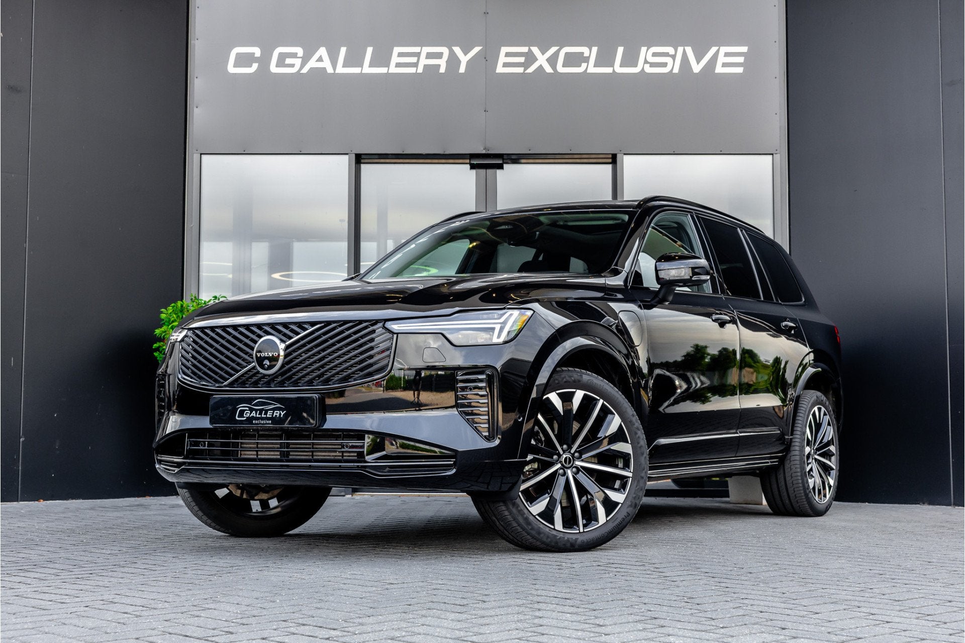 Volvo XC90 2.0 T8 Plug-in hybrid AWD Plus Bright - Panorama, Dealer onderhouden, Gebruikt, 4 cilinders, 1969 cc