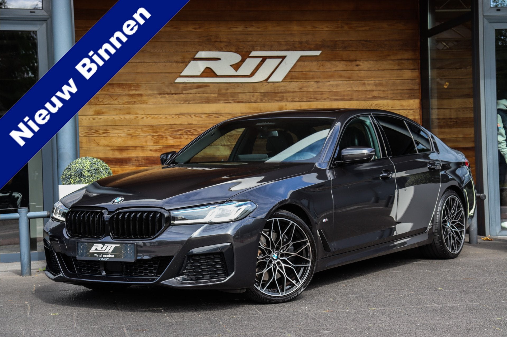 BMW 5 Serie 540i M-Sport *HUD/E.dak/Laserled/Excl.leder*, Auto's, Achterwielaandrijving, Gebruikt, 2000 kg, 334 pk