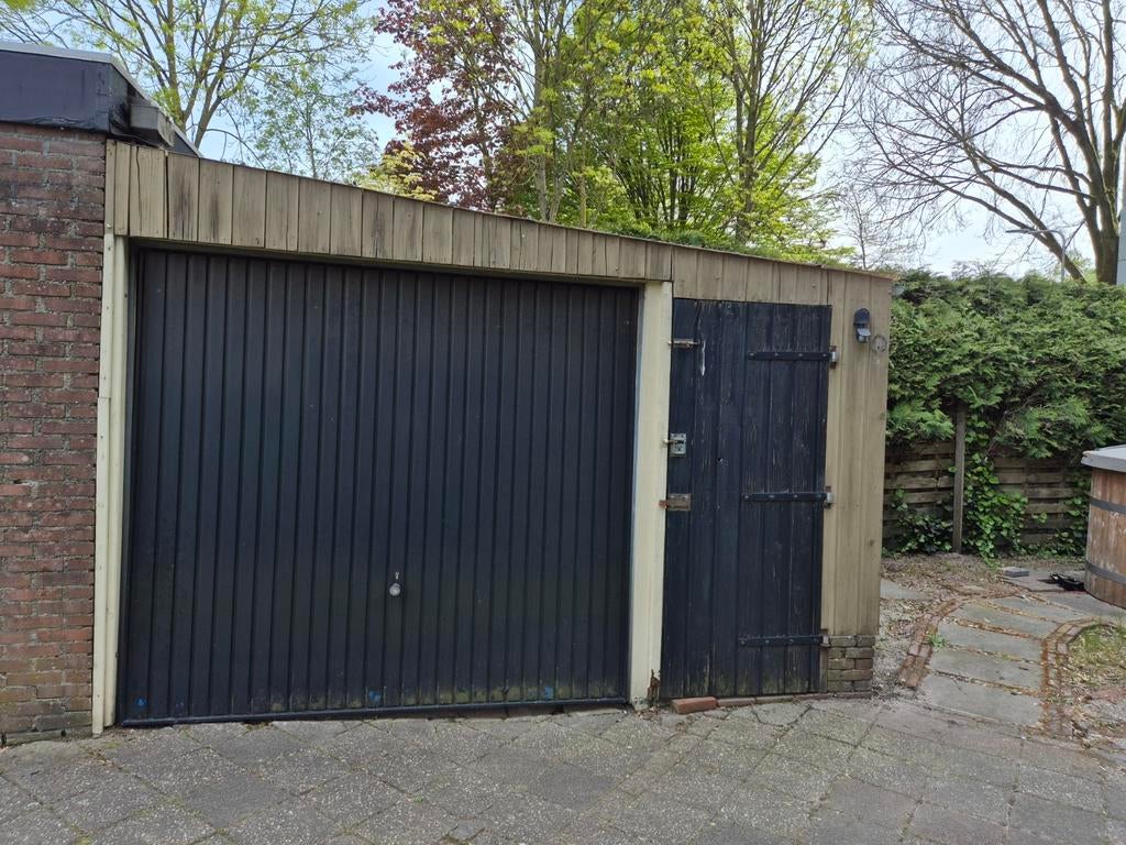 Houten aanbouw schuurtje met ijzeren schuifdeur, Tuin en Terras, Ophalen of Verzenden