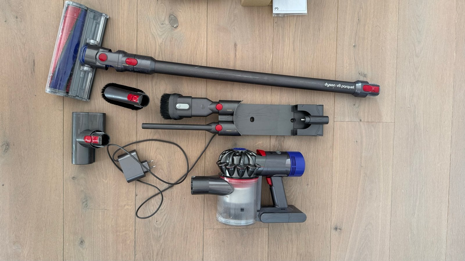 Dyson V8 Absolute steelstofzuiger met accessoires - gebruikt, Witgoed en Apparatuur, Ophalen, Draadloos, Zo goed als nieuw, Dyson