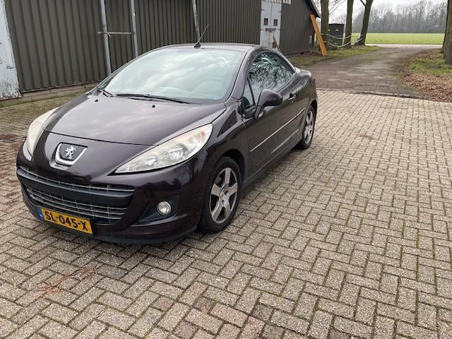 Peugeot 207 1.6 16V CC 88KW 2013 Zwart, Voorwielaandrijving, 4 cilinders, Cabriolet, 4 stoelen