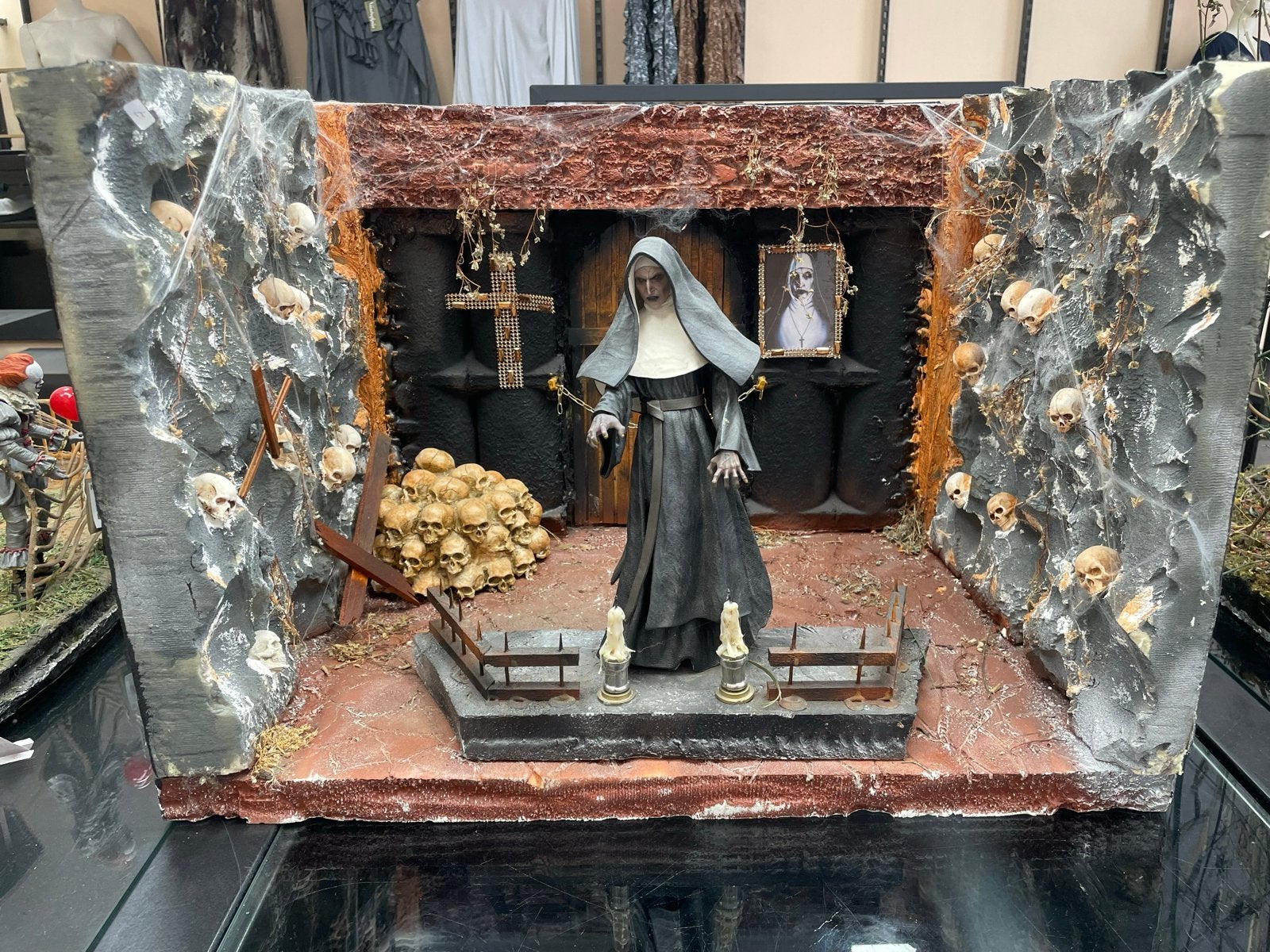 Diorama The Nun, Ophalen, Zo goed als nieuw, Film, Actiefiguur of Pop