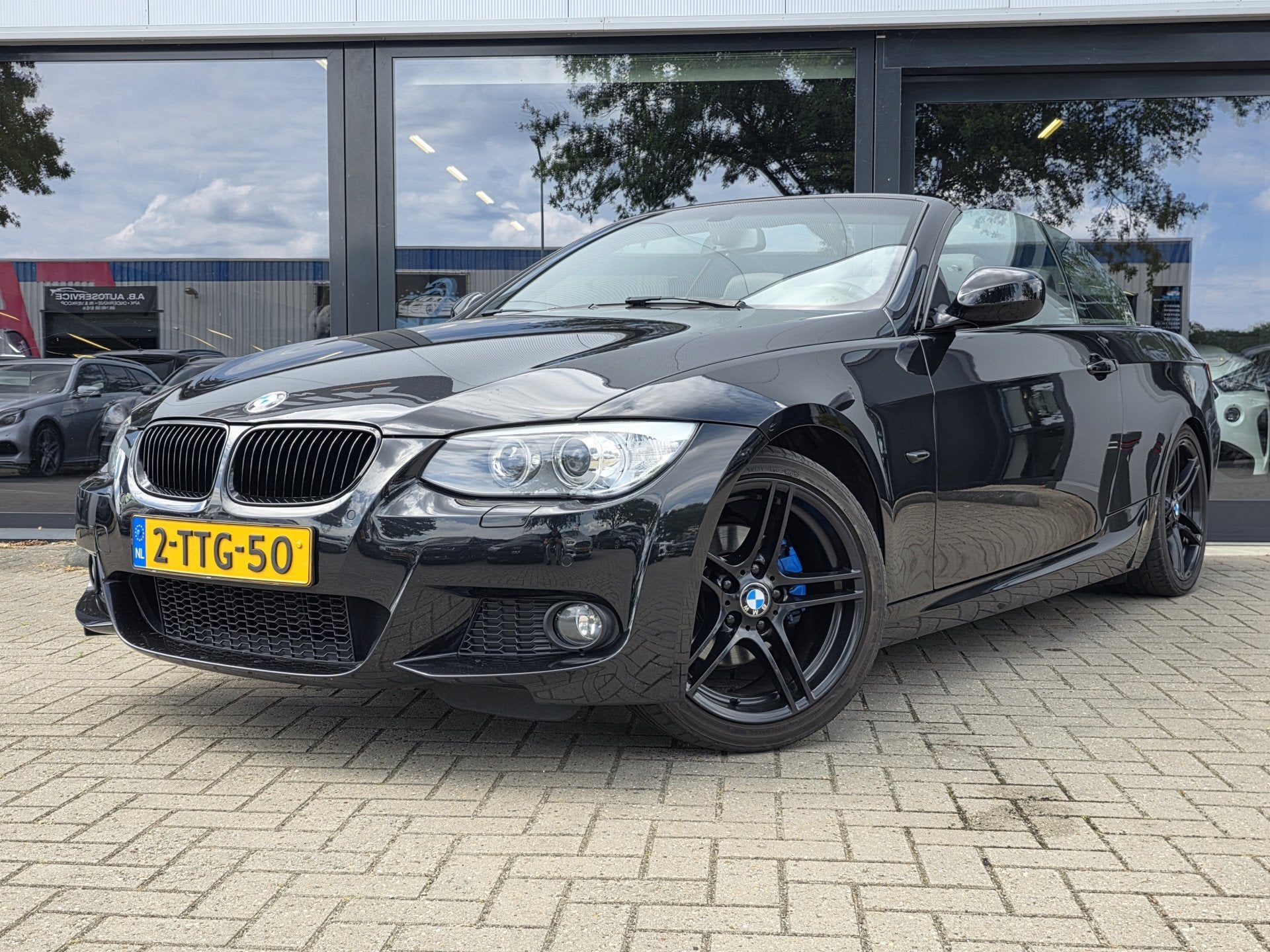 BMW 3 Serie Cabrio 320i Edition + M-SPORT + HARMAN KARDON +, Auto's, BMW, Euro 5, Zwart, 4 cilinders, Cabriolet