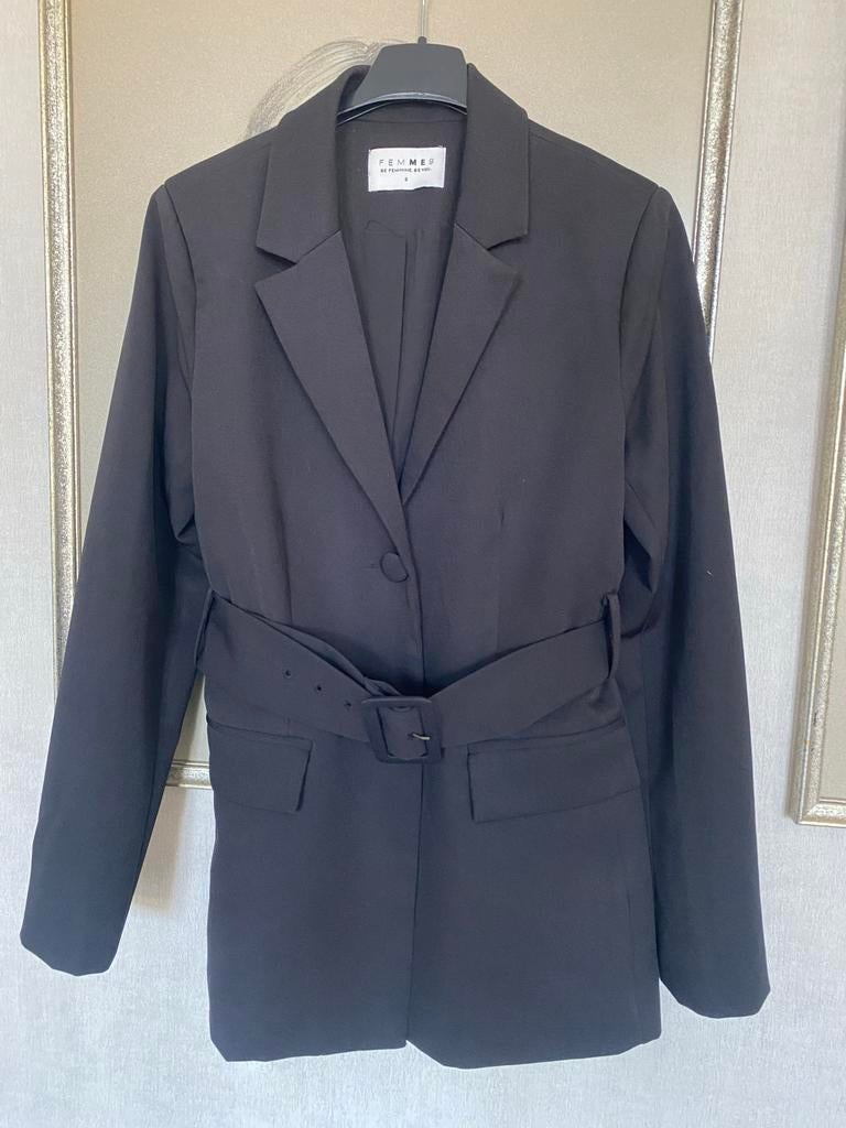 Femme9 Zwarte Getailleerde Blazer met Ceintuur - Maat S, Zwart, Nieuw, Ophalen of Verzenden, Jasje