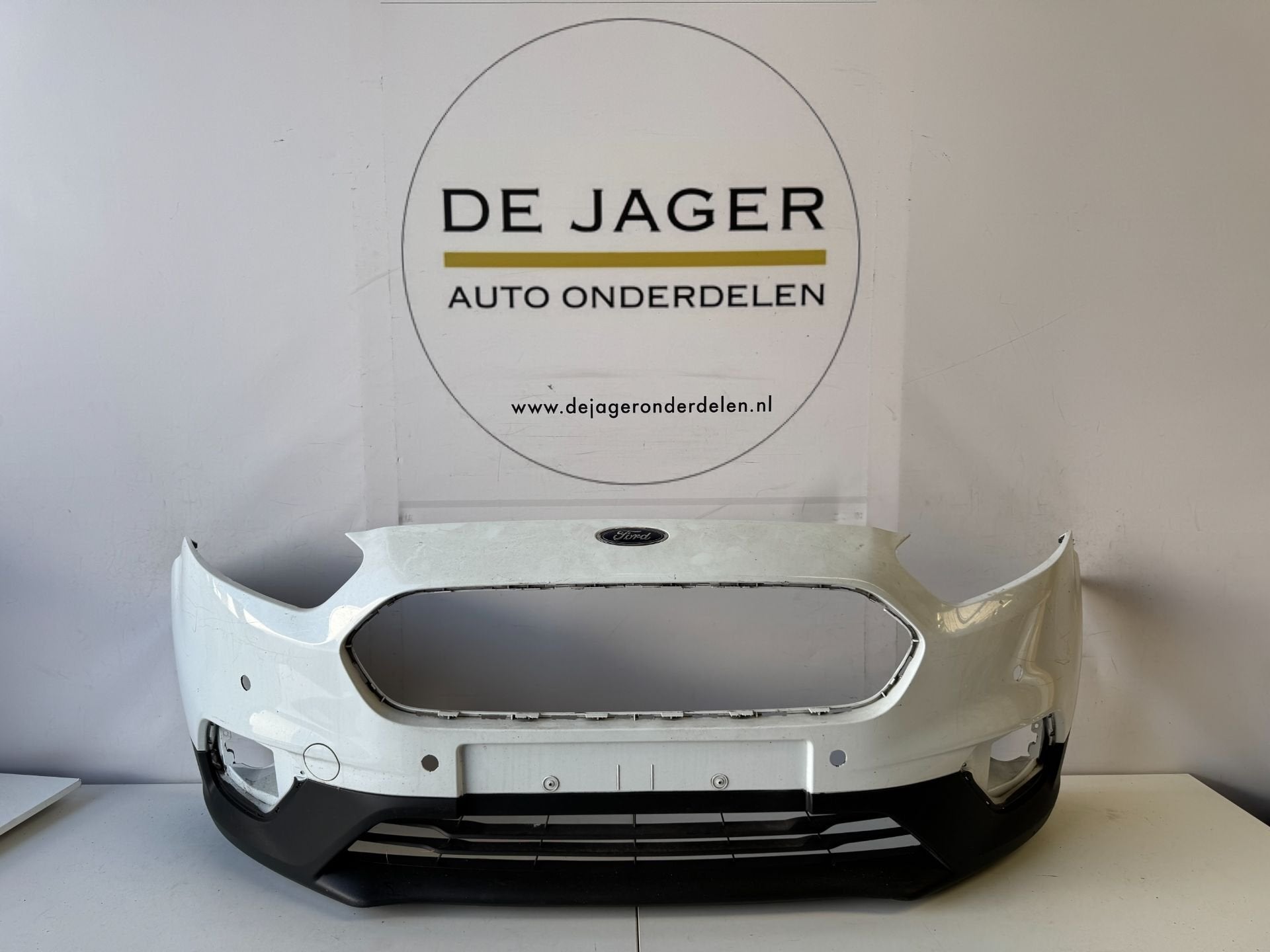 FORD TRANSIT COURIER FACELIFT VOORBUMPER BUMPER JT76-17757-A, Auto-onderdelen, Gebruikt, Voor, Info@ford.com, Ophalen of Verzenden