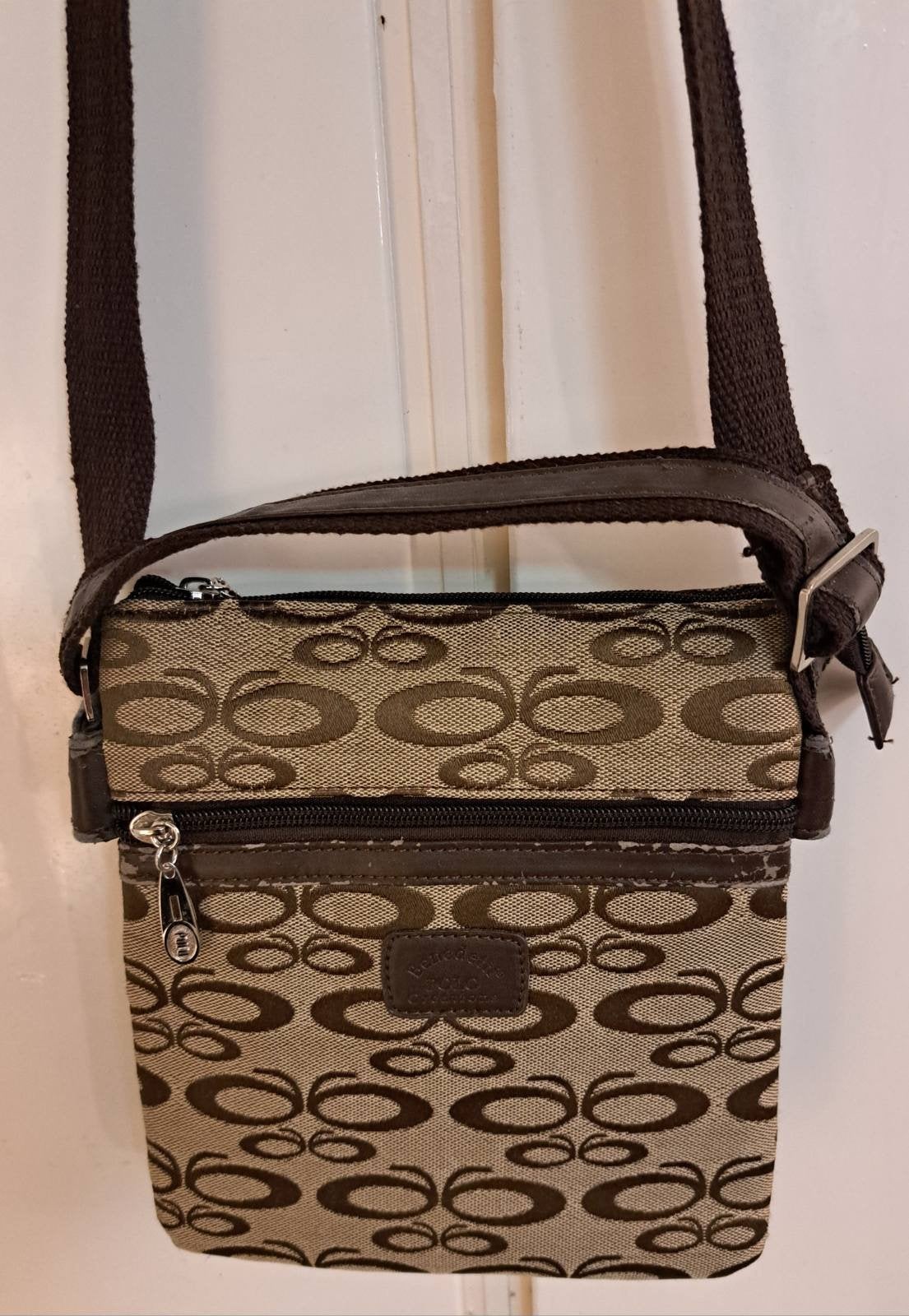 Polo Schoudertasje De tas is gebruikt maar en goede staat, Sieraden, Tassen en Uiterlijk, Tassen | Schoudertassen, Ophalen of Verzenden
