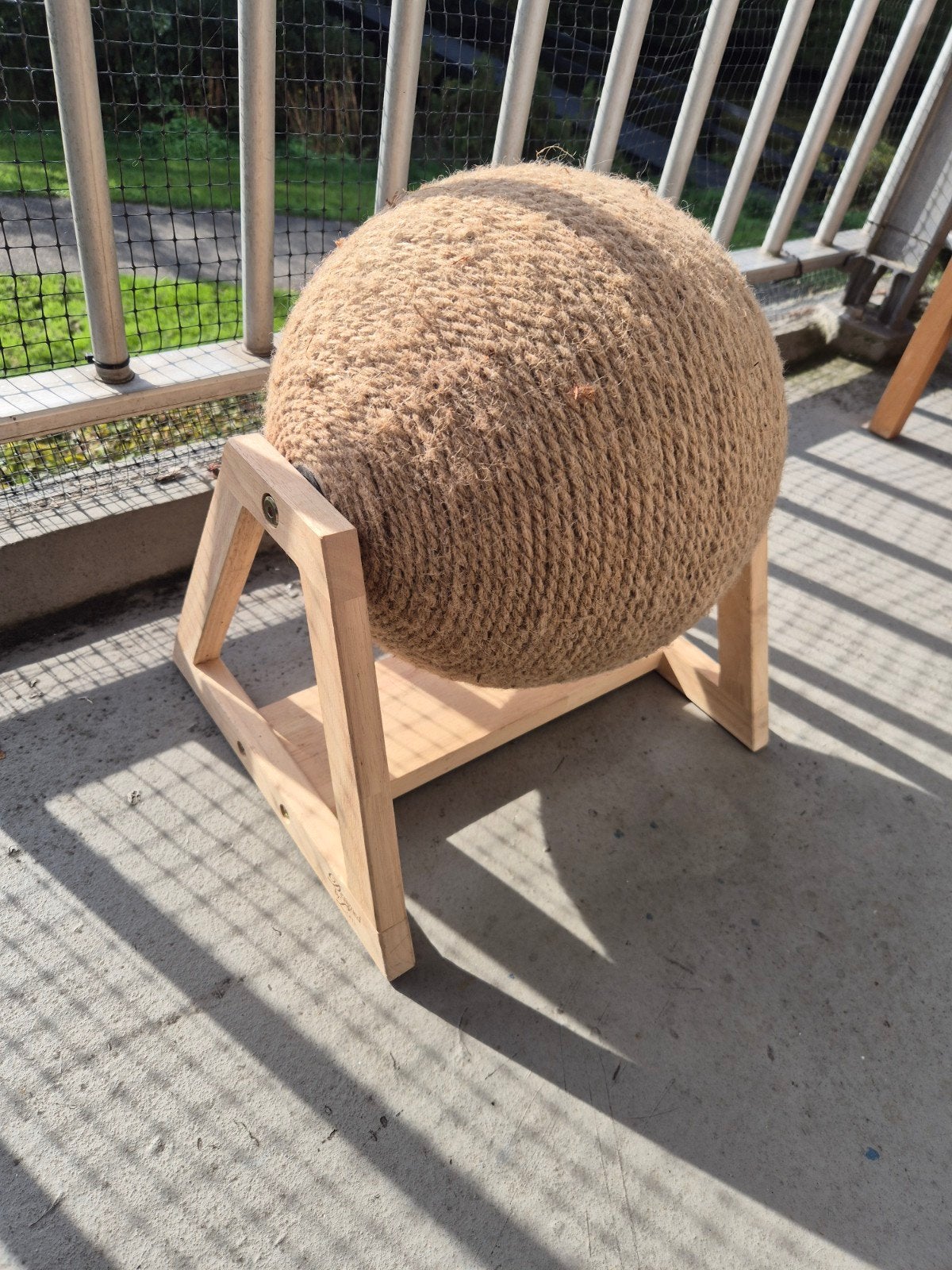 DESIGNED by LOTTE KRABBOL, Ophalen, Krabpaal
