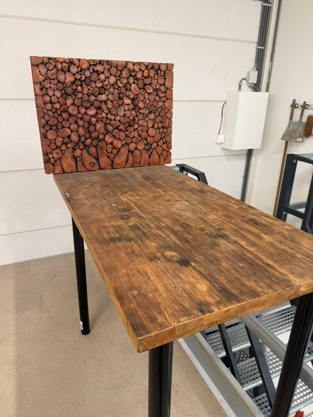Robuuste tuintafel / fototafel / eettafel, Ophalen, 200 cm of meer, 50 tot 100 cm, Zo goed als nieuw
