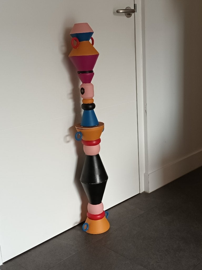 Prachtig gestapeld keramisch sculptuur, Antiek en Kunst, Ophalen, Overige onderwerpen, 50 - 100 cm, Steen of Keramiek