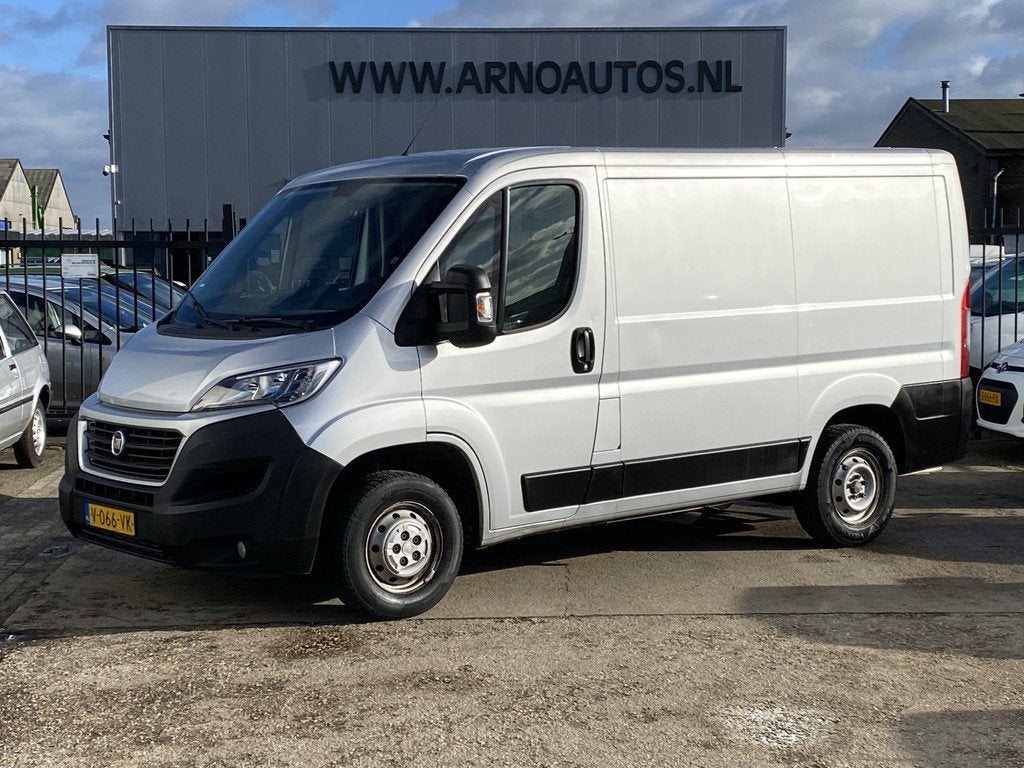 Fiat Ducato 30 2.3 MultiJet L1H1 131 PK, 6-BAK, 3-PERSOONS E, Auto's, Voorwielaandrijving, Stof, Gebruikt, Origineel Nederlands