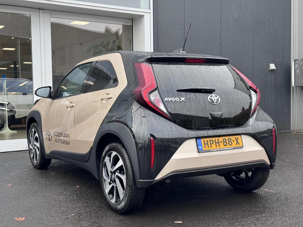 Toyota Aygo X 1.0 VVT-i MT Pulse Apple Carplay/Android Auto, Stof, Gebruikt, Bruin, 4 stoelen