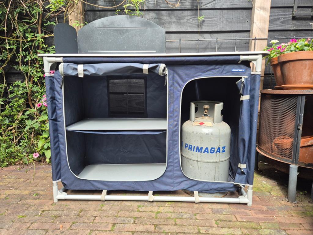 Campingkeuken met opbergruimte en windscherm, Ophalen of Verzenden
