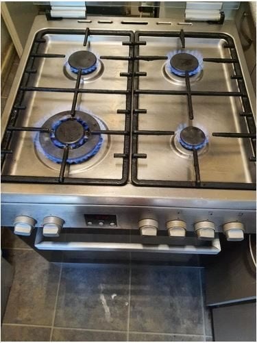 Etna gasfornuis + Elektrische Heteluchtoven werkt perfect, Ophalen, Minder dan 85 cm, 4 kookzones, Zo goed als nieuw