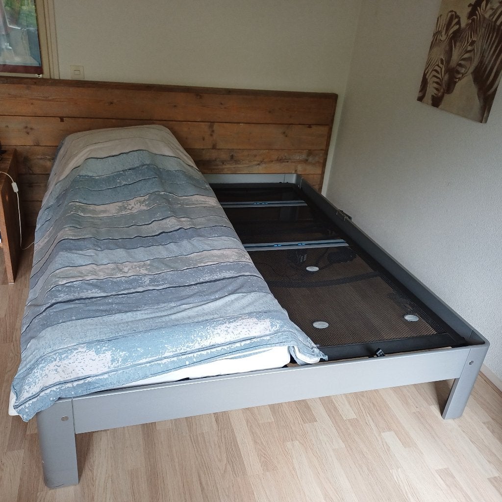 Auping 2 pers. grijs bed (2x1pers. beweegbaar spiraalbodems), Ophalen, Gebruikt, 210 cm, Tweepersoons