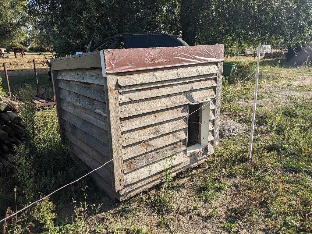 Twee verschillende Hondenhokken, Dieren en Toebehoren, Ophalen, 100 cm of meer, Hondenhok, 110 cm of meer