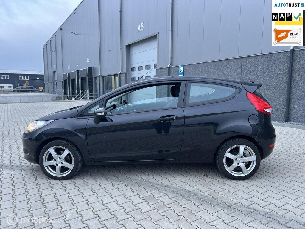 Ford Fiesta 1.25 Trend/APK/AIRCO/, Voorwielaandrijving, 1242 cc, 82 pk, Handgeschakeld