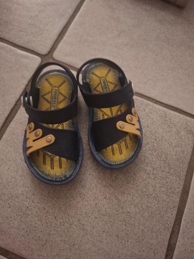 Leuke sandalen voor kinderen, maat 24, Kinderen en Baby's, Babykleding | Schoentjes en Sokjes, Jongetje of Meisje, Ophalen of Verzenden