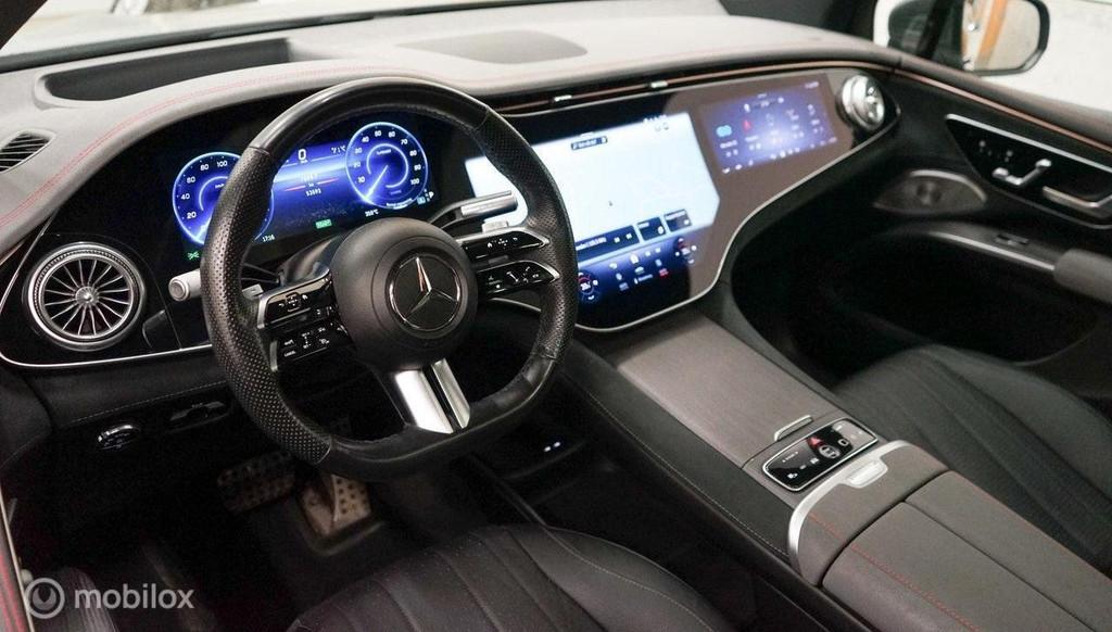 Mercedes EQS SUV 450 4MATIC AMG Line 108 kWh Premium Plus, Auto's, Automaat, Gebruikt, Verwarming stoelen achter, Leder