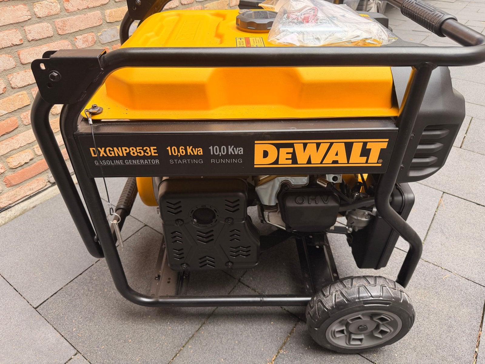 DeWalt Generator 10,6 kVA - Zo goed als nieuw, Ophalen, Elektrisch startend, Benzine, Zo goed als nieuw