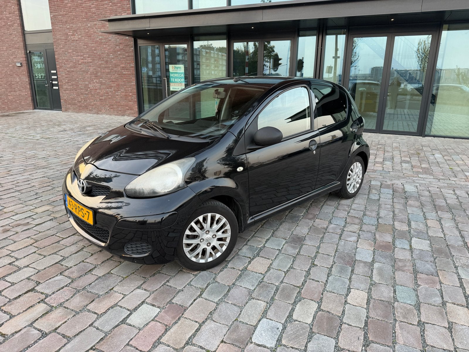 Toyota Aygo 1.0 12V Vvt-i 5DRS 2011 Zwart NAP✅, Voorwielaandrijving, 4 stoelen, Origineel Nederlands, Handgeschakeld