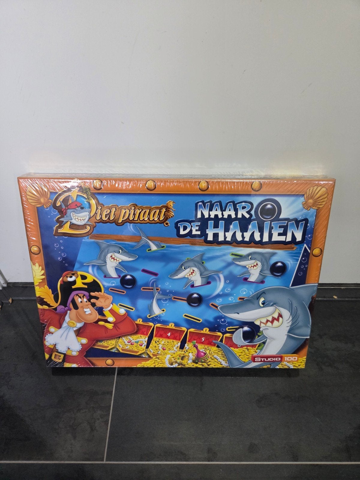 Piet Piraat Naar De Haaien Bordspel, Drie of vier spelers, Ophalen of Verzenden, Nieuw, Studio 100