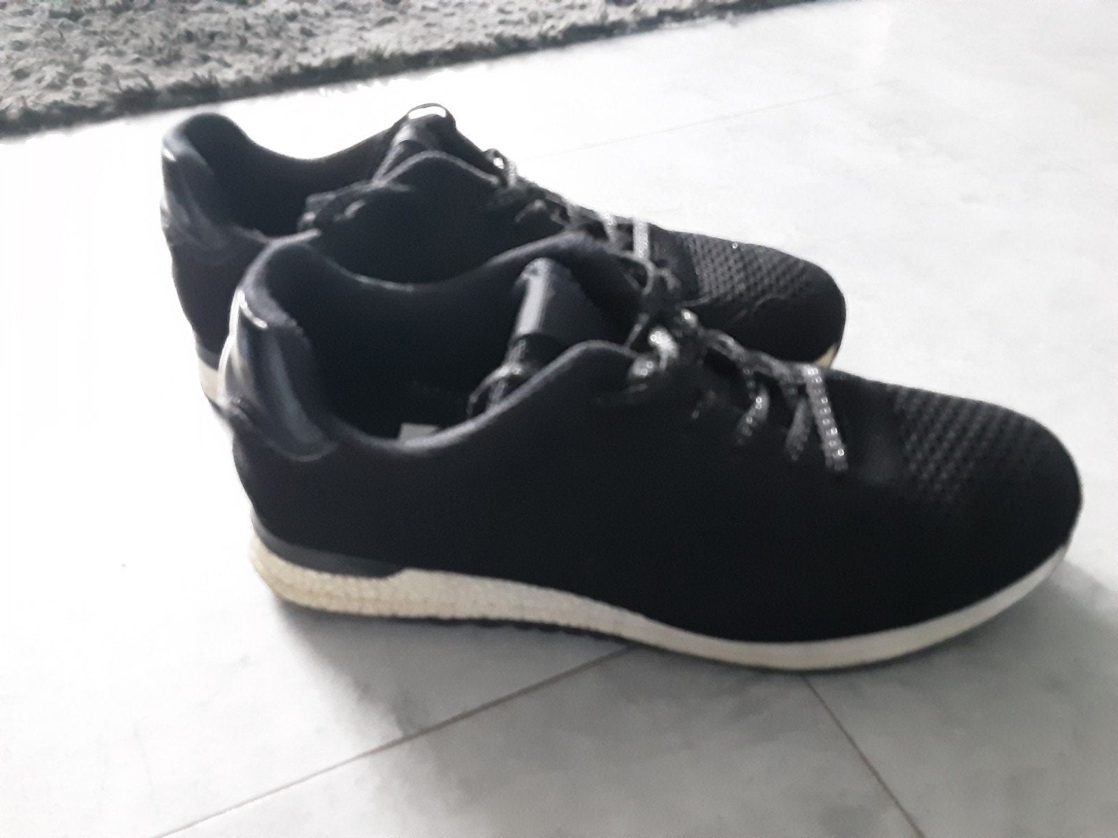 Hush puppies
Maat 37
Kleur zwart
Z.g.a.n., Ophalen of Verzenden, Zo goed als nieuw, Zwart