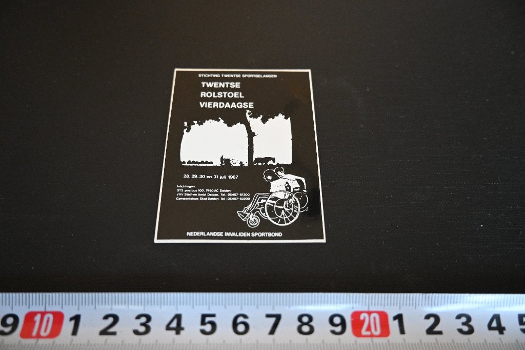 sticker Twentse Rolstoel Vierdaagse  1987 NIS, Ophalen, Zo goed als nieuw