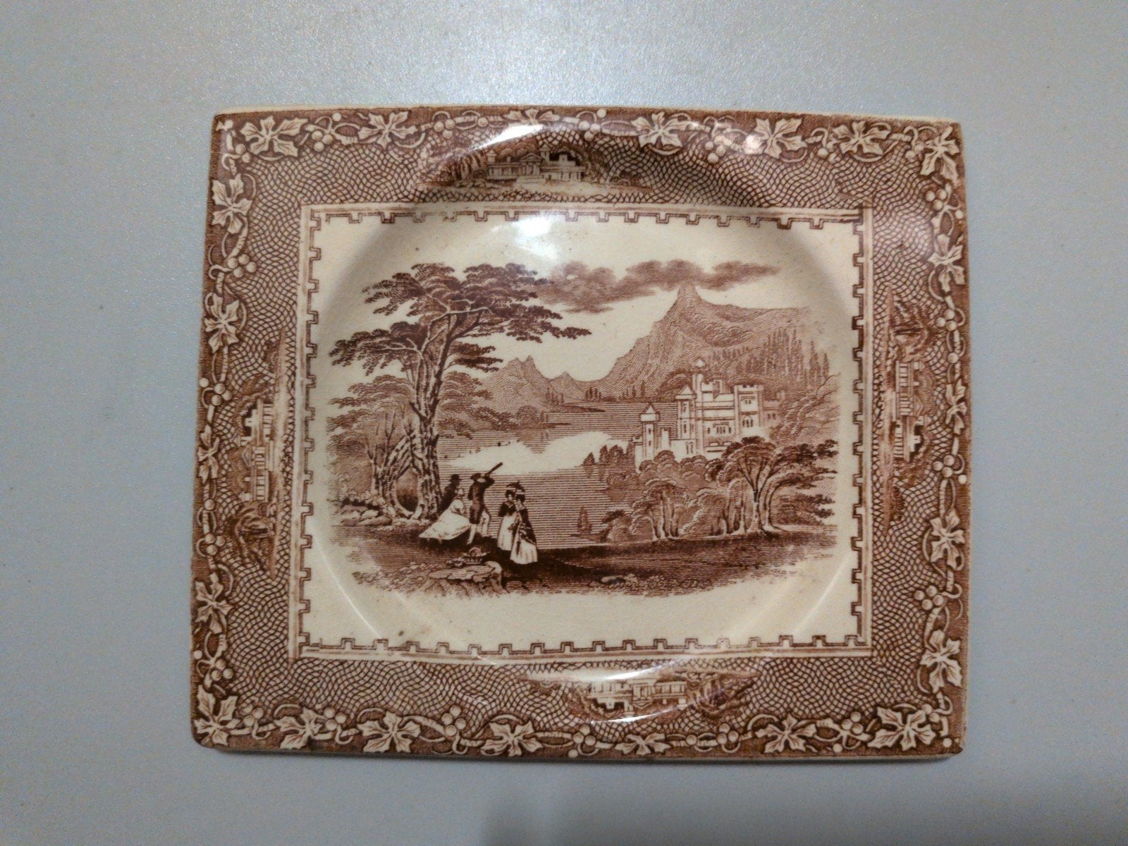 Antiek Royal Staffordshire 'The Biarritz' schaaltje, Ophalen