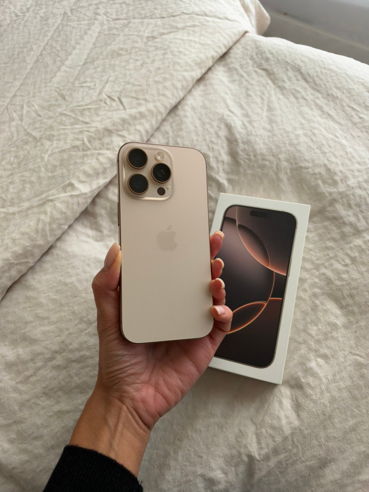 Iphone 16 Pro 256GB goud - Zo goed als nieuw, Telecommunicatie, 89 %, Zo goed als nieuw, Zonder abonnement, Goud