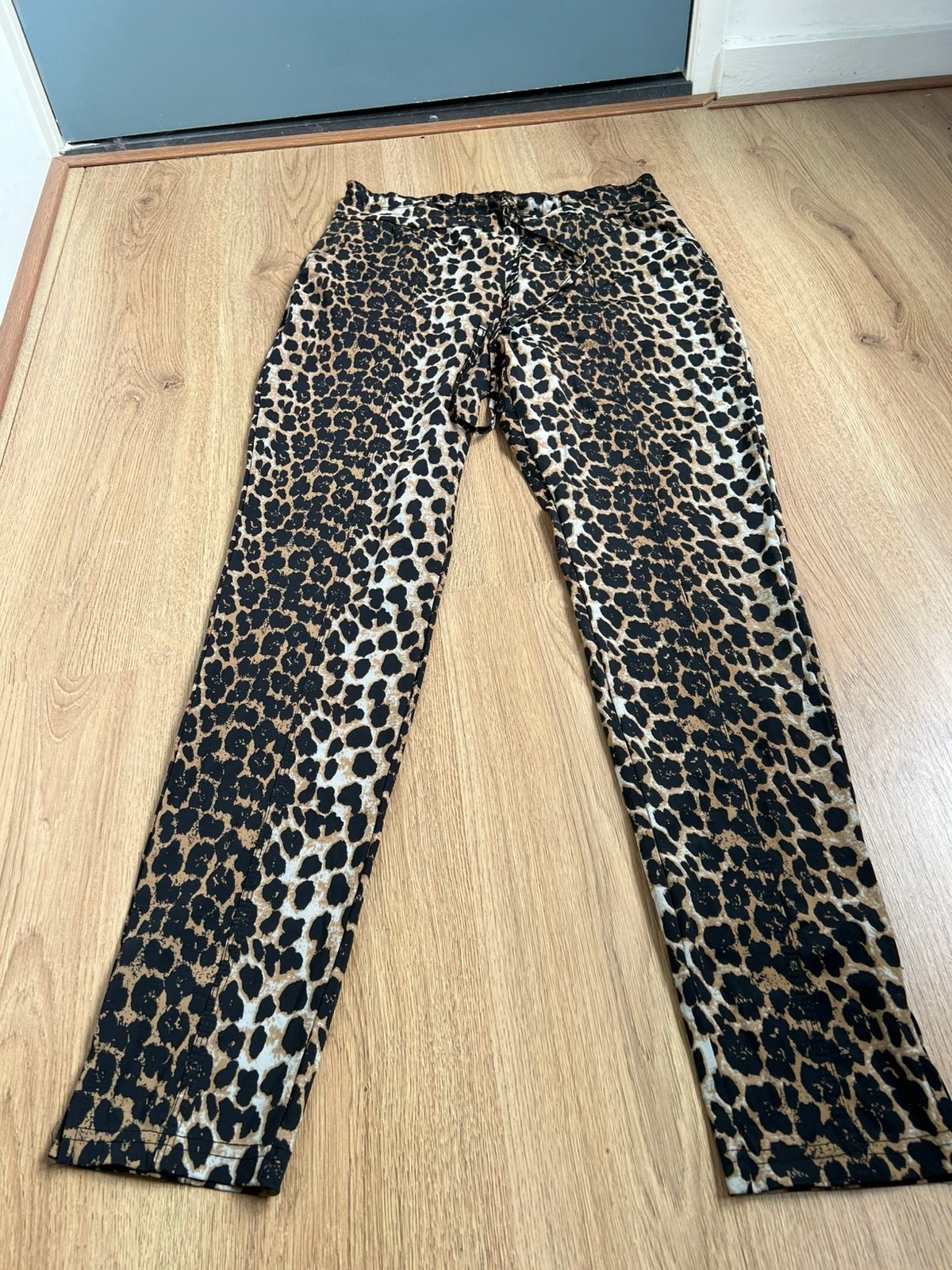 Ambika luipaard leopard travelstof broek l zwart tessa, Zwart, Maat 42/44 (L), Ophalen of Verzenden, Zo goed als nieuw
