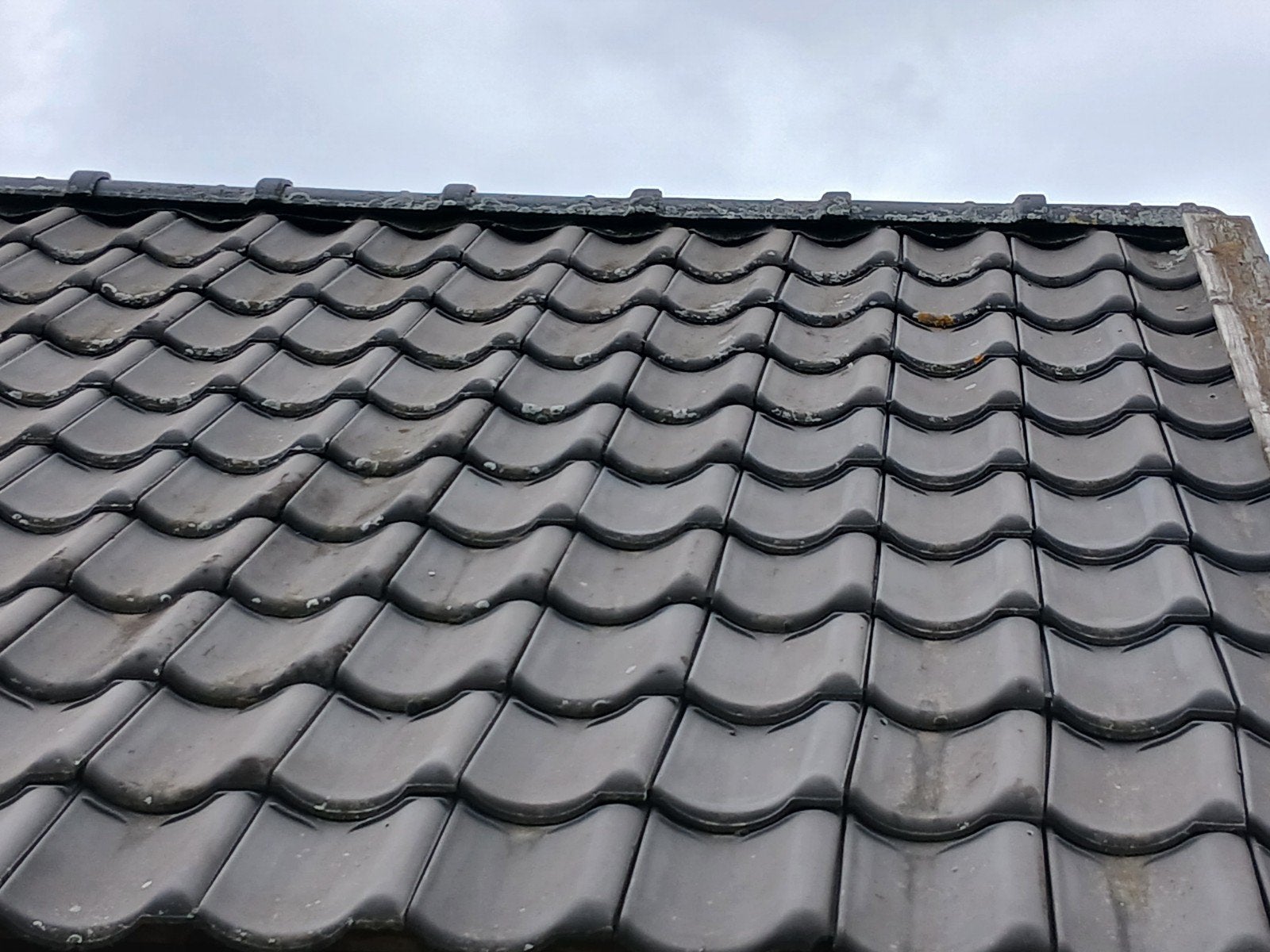 50 m² mooie zwarte dakpannen, Doe-het-zelf en Verbouw, Dakpannen en Dakbedekking, Ophalen, Gebruikt, Steen of Klei, Zwart