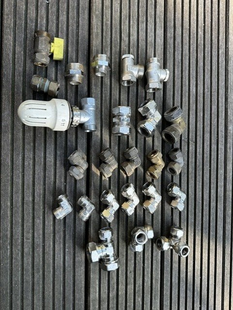 Verzameling CV radiator koppelingen, Doe-het-zelf en Verbouw, Ophalen, Overige materialen, Gebruikt, Minder dan 20 mm