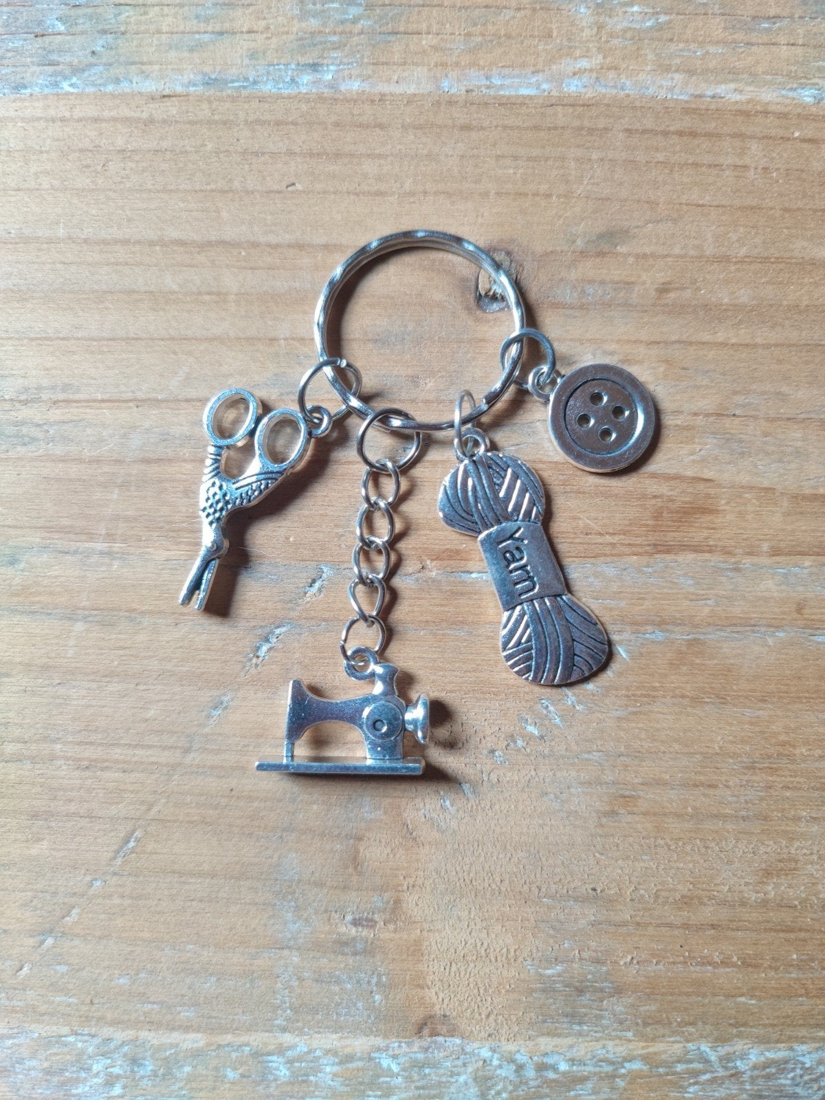 Sleutelhanger met naaibenodigdheden bedels, Verzenden, Nieuw, Overige typen