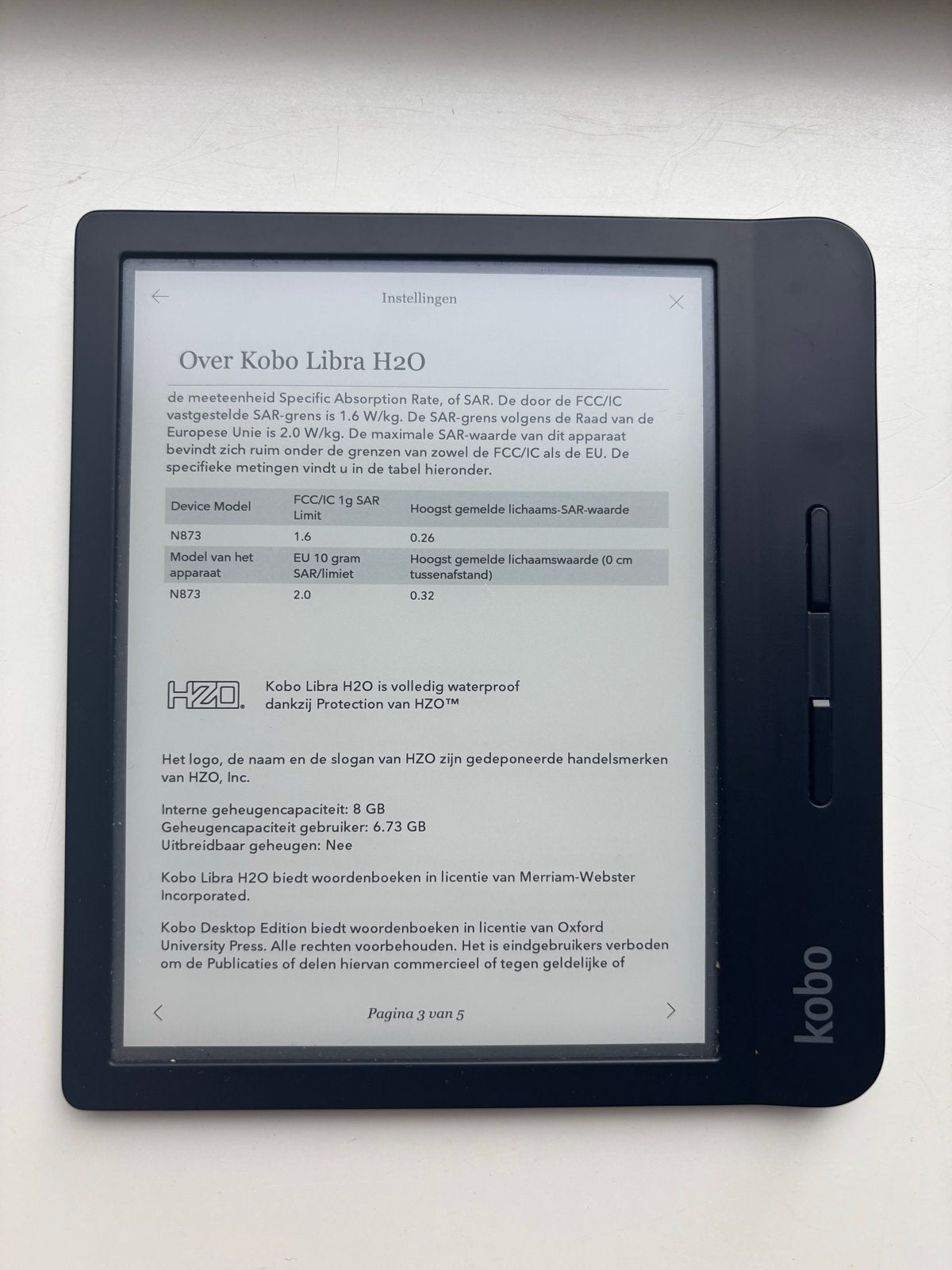 Kobo Libra H2O E-reader met hoesje - Zo goed als nieuw, Computers en Software, E-readers, 8 GB, Touchscreen, Ophalen of Verzenden