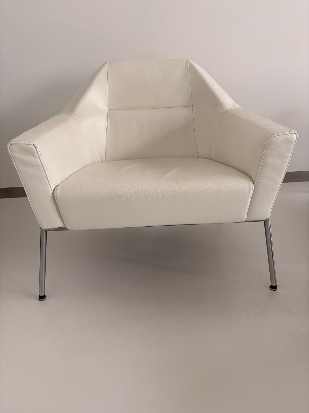 Witte harvink fauteuils  wit leer  2 stuks, Ophalen, Gebruikt, Minder dan 75 cm, Design
