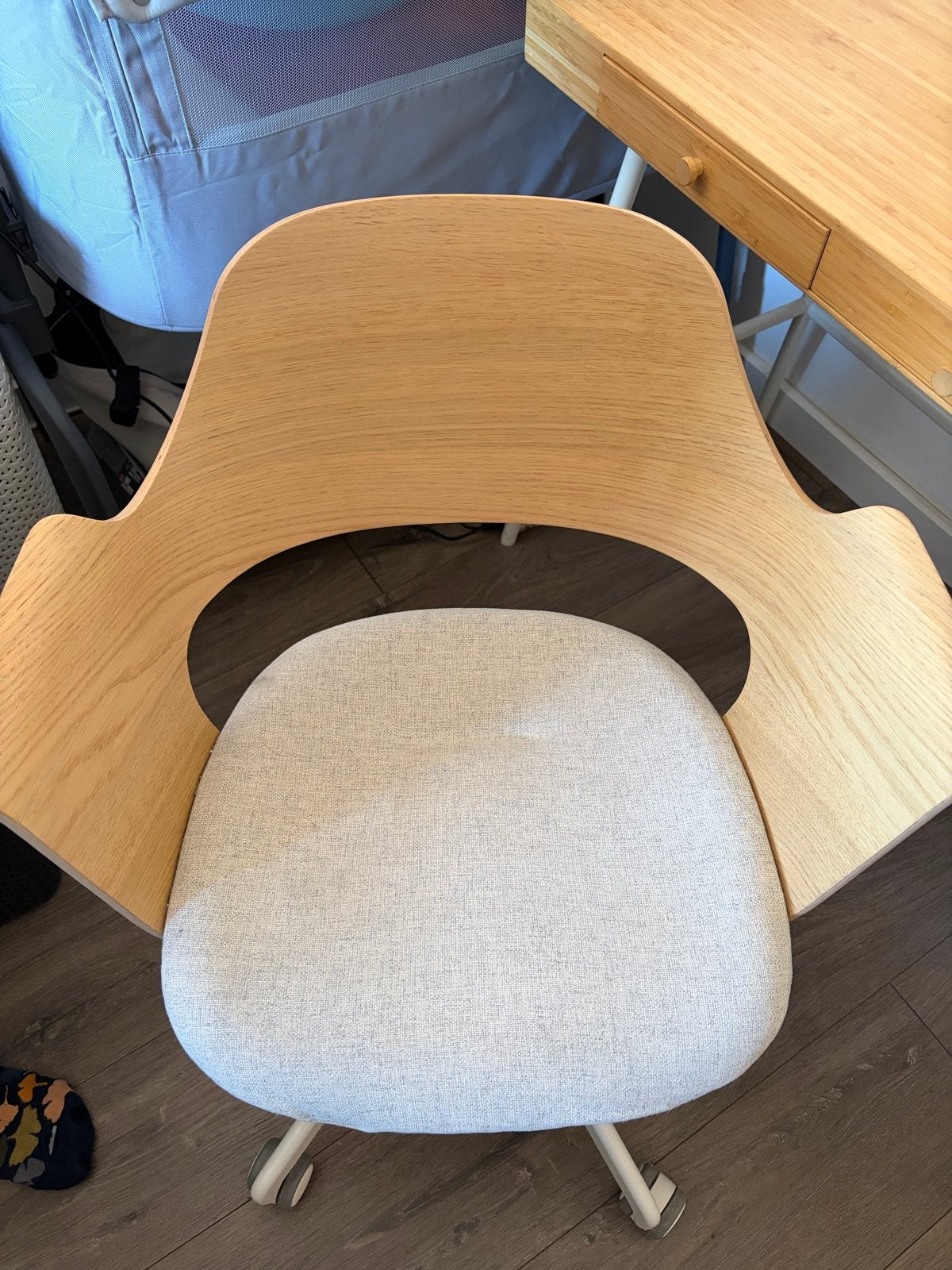 IKEA FJÄLLBERGET bureaustoel + LILLÅSEN bureau, Huis en Inrichting, Ophalen, Zo goed als nieuw, Beige, Bureaustoel