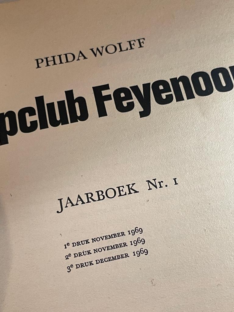 Boek Topclub Feyenoord uit 1969, Ophalen of Verzenden, Gebruikt, Feyenoord, Boek of Tijdschrift