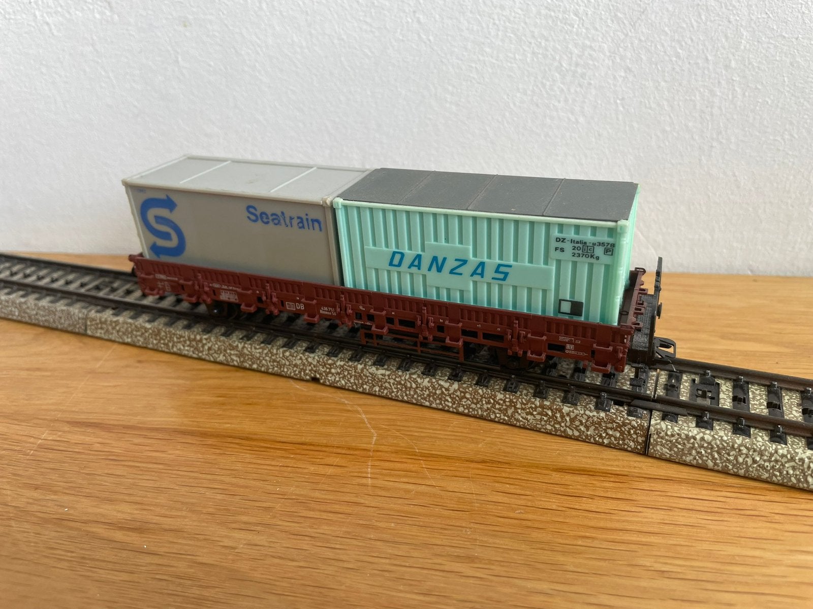 Marklin 4473 lageboordwagen met twee containers, Wisselstroom, Wagon, Ophalen of Verzenden, Zo goed als nieuw