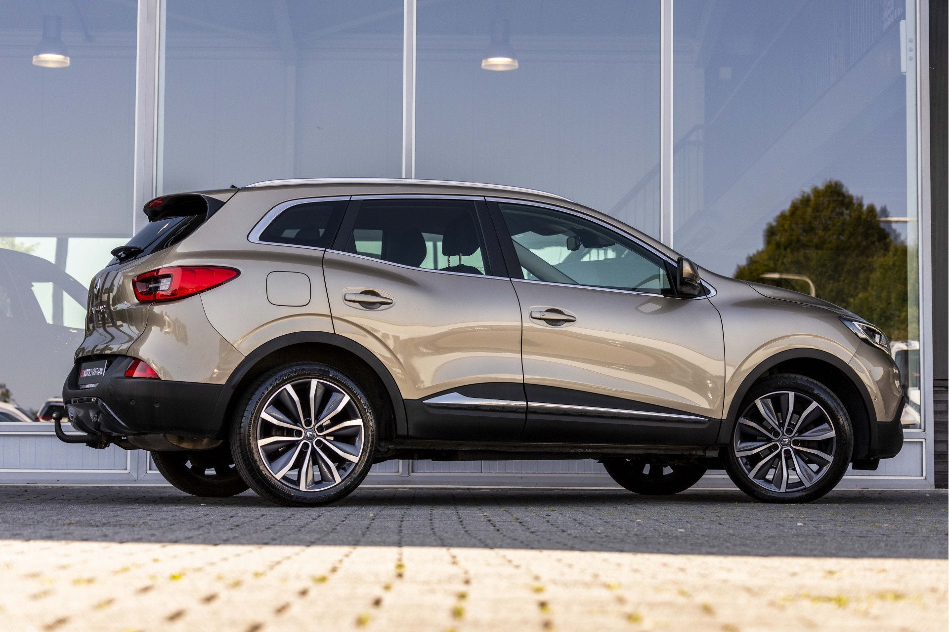 Renault Kadjar 1.2 TCe Extase | Trekhaak | Camera | 19", Gebruikt, Euro 6, 4 cilinders, Lichtsensor