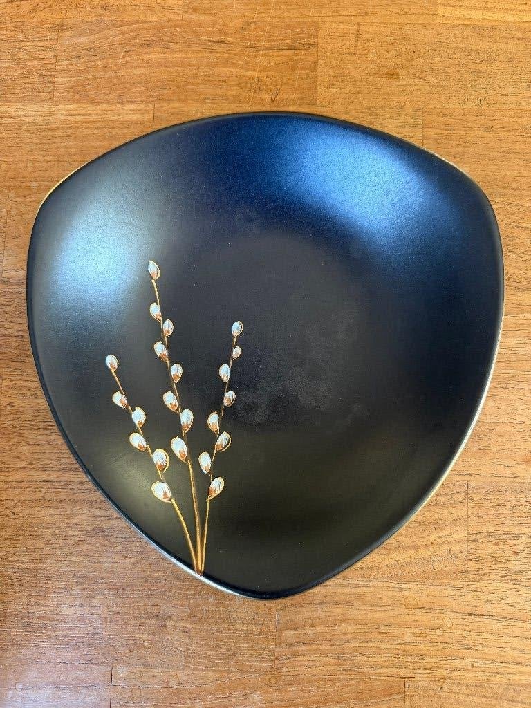 Schaal met wilgenkatjes - Flora Gouda plateel Lente, Antiek en Kunst, Ophalen of Verzenden